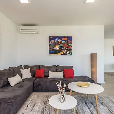 Poseidon Rova By El-pi Tours