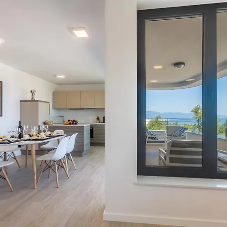 Poseidon Rova By El-pi Tours *