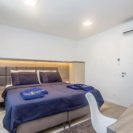 Poseidon Rova By El-pi Tours