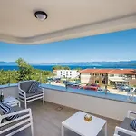Poseidon Rova By El-pi Tours Apartman