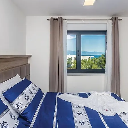 Poseidon Rova By El-pi Tours *