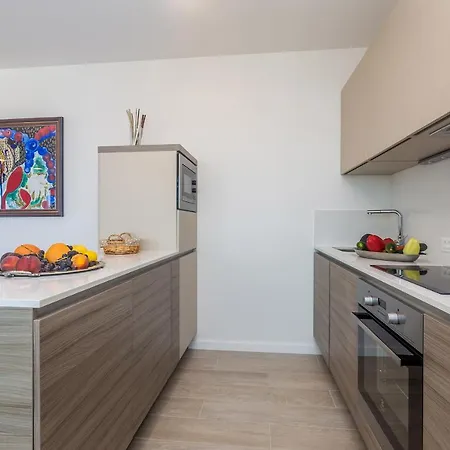 Poseidon Rova By El-pi Tours *