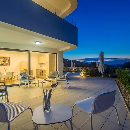 Poseidon Rova By El-pi Tours Apartmán *