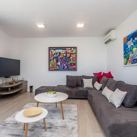 Poseidon Rova By El-pi Tours Apartmán *