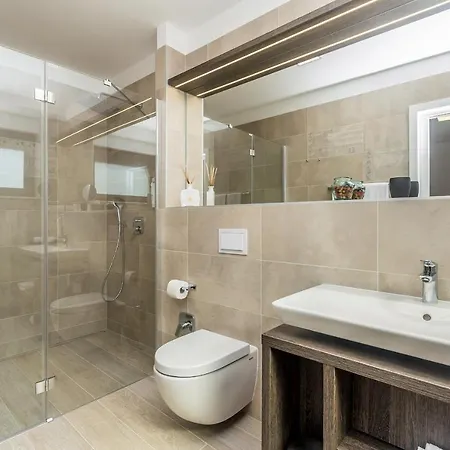 Poseidon Rova By El-pi Tours Apartmán *