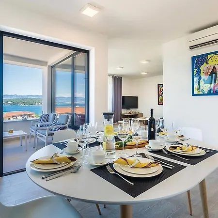 Poseidon Rova By El-pi Tours Apartmán *