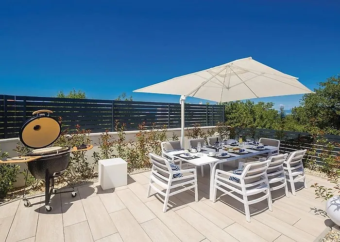 Poseidon Rova By El-pi Tours