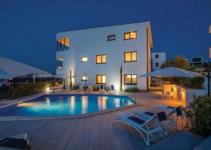 Poseidon Rova By El-pi Tours 马林斯卡